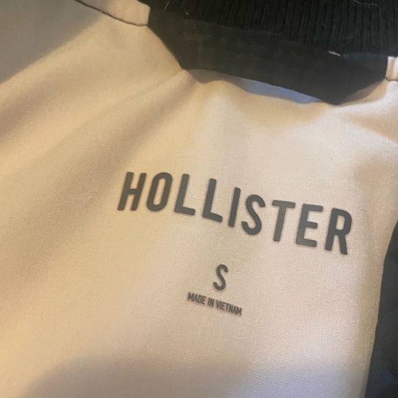 Hollister Quilted Bomber Jacket Small Black - Picture 7 of 7